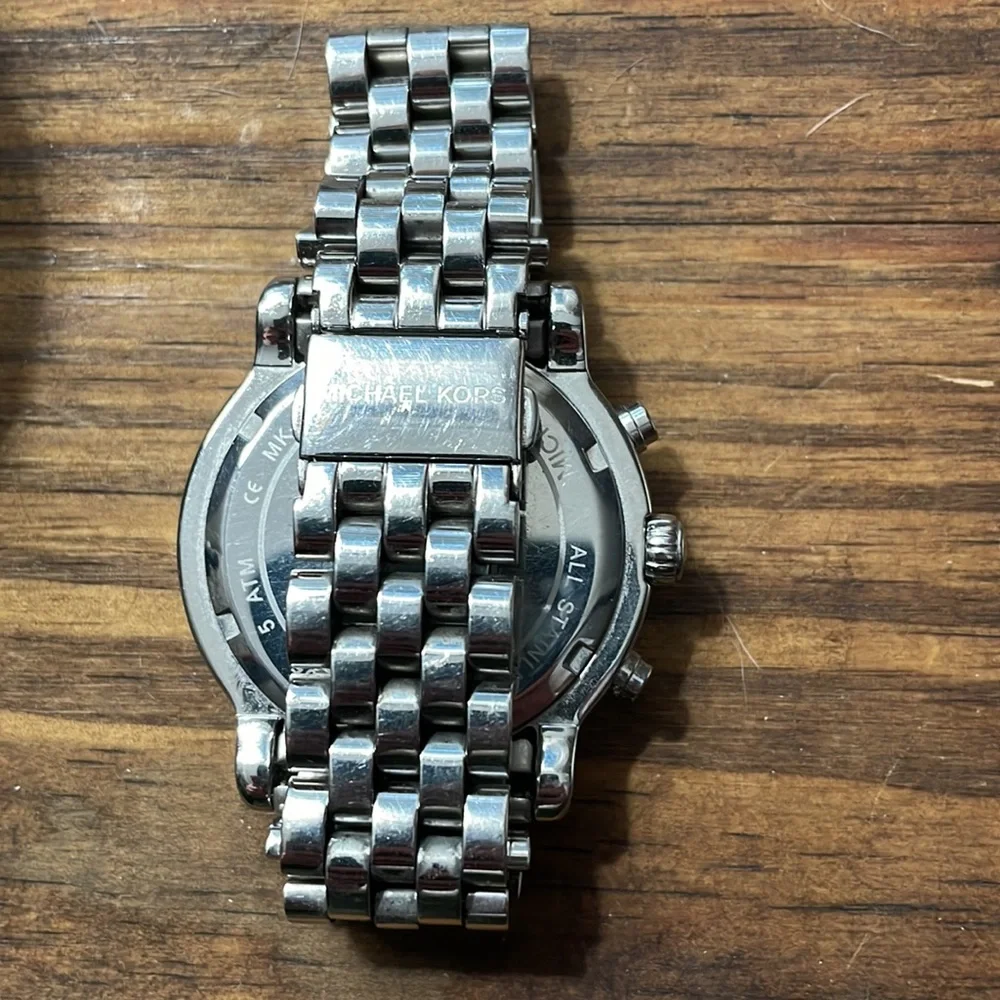 MK Silver Watch - Picture 2 of 6